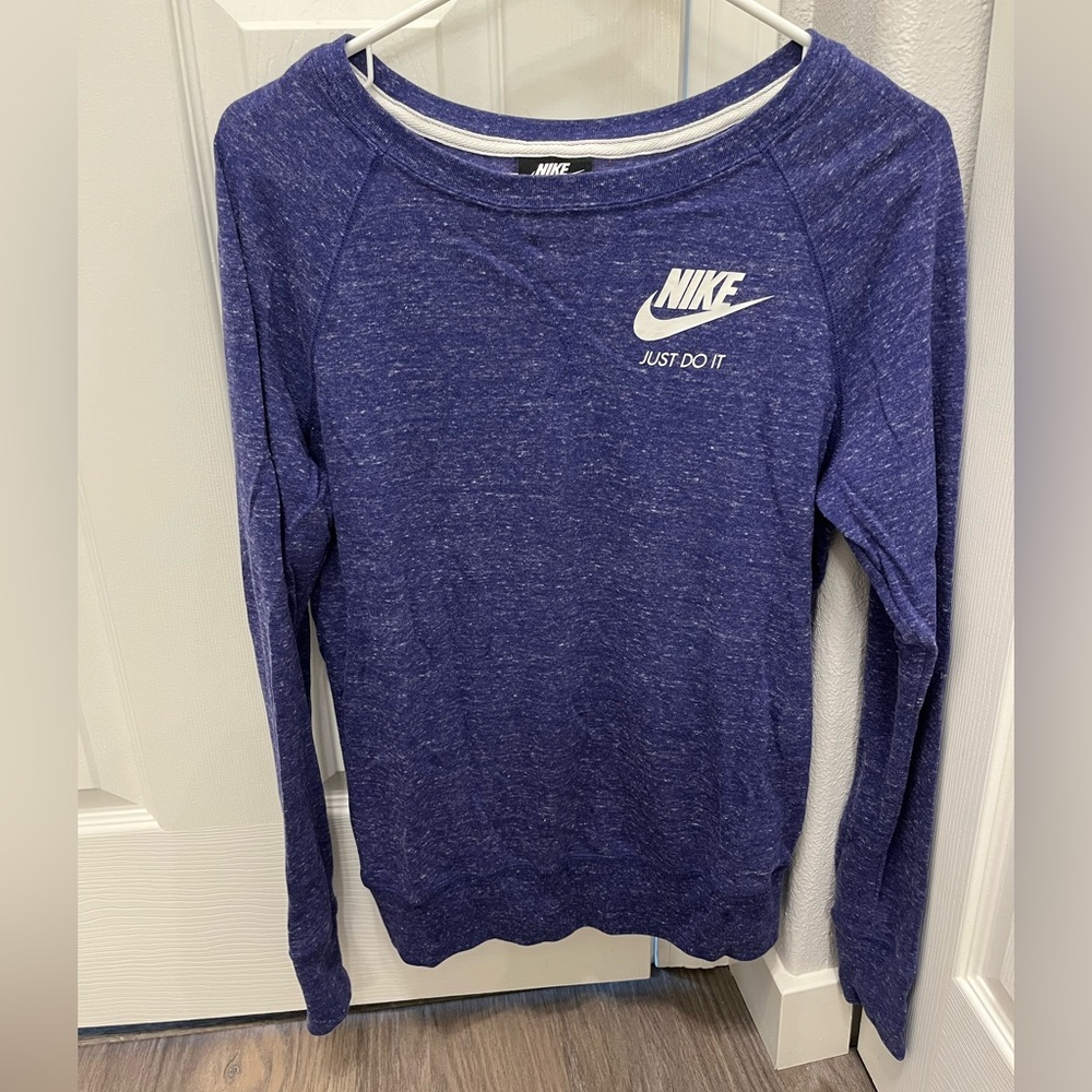 Women’s Nike Sweatshirt